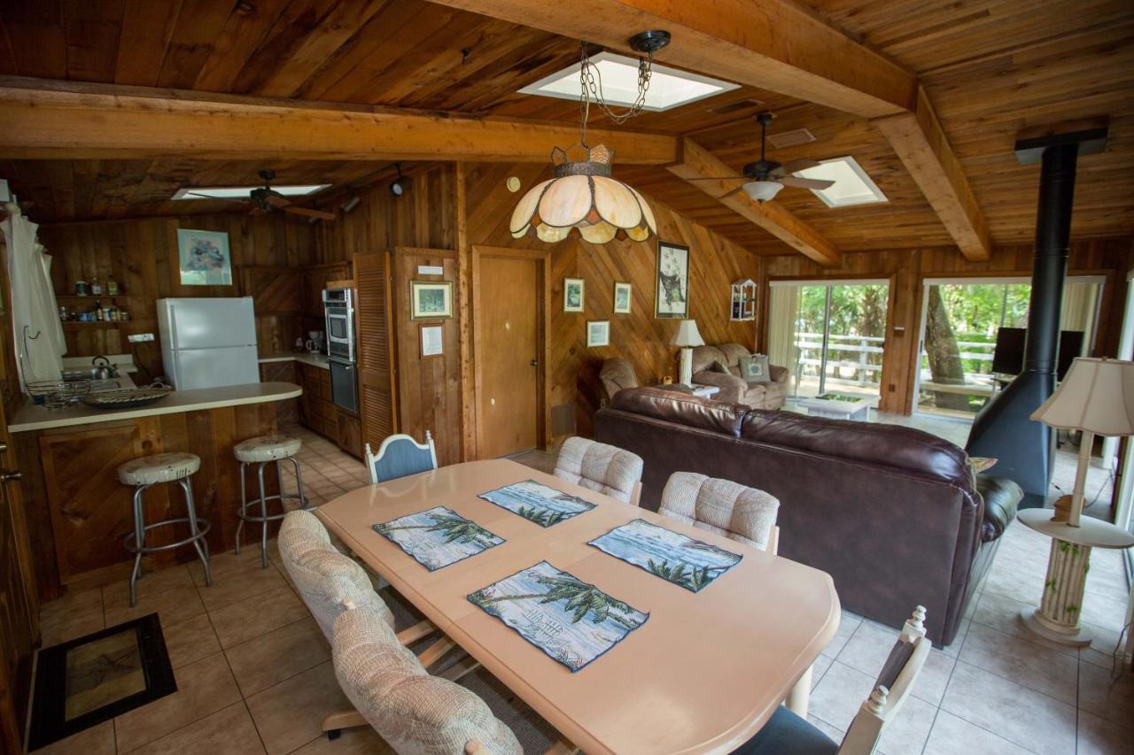 Riverfront Treetop Bungalow Homosassa Exteriör bild